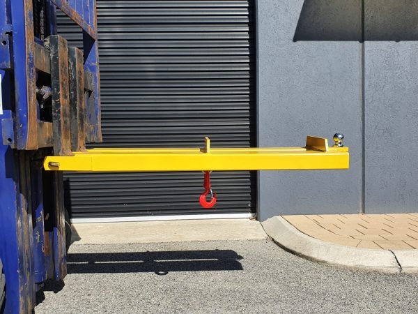 2000kg forklift crane jib attachment with tow ball - Image 2