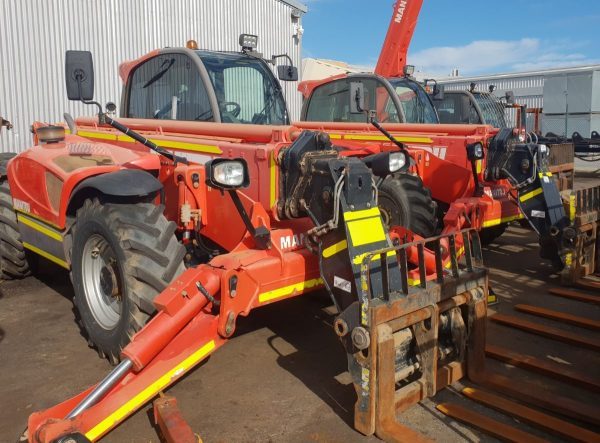 Manitou 1440 4000kg diesel 4WD telehandler for hire or sale - Image 3