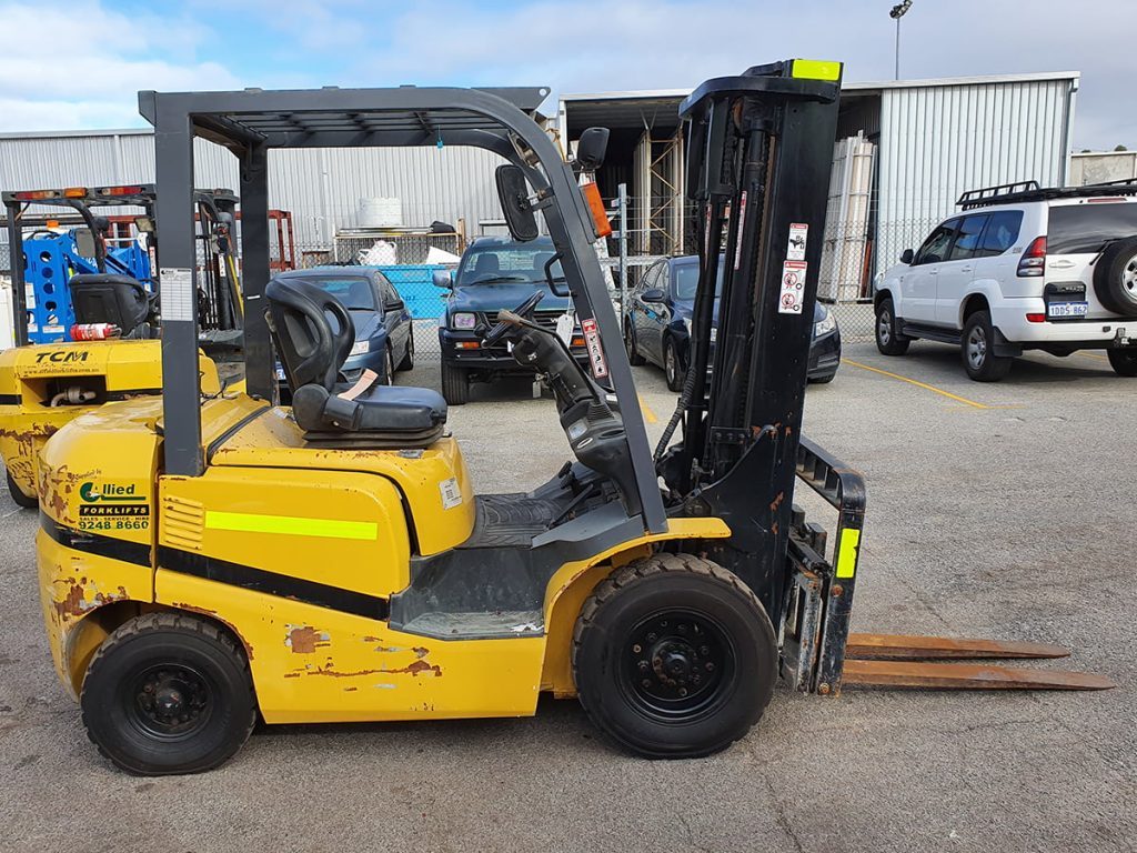 TCM 2500kg Diesel Forklift with 4350mm Container Mast, Sideshift