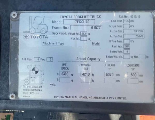 Toyota 7000kg compact cushion tyred petrol forklift with 6070mm 3 stage mast - Image 10