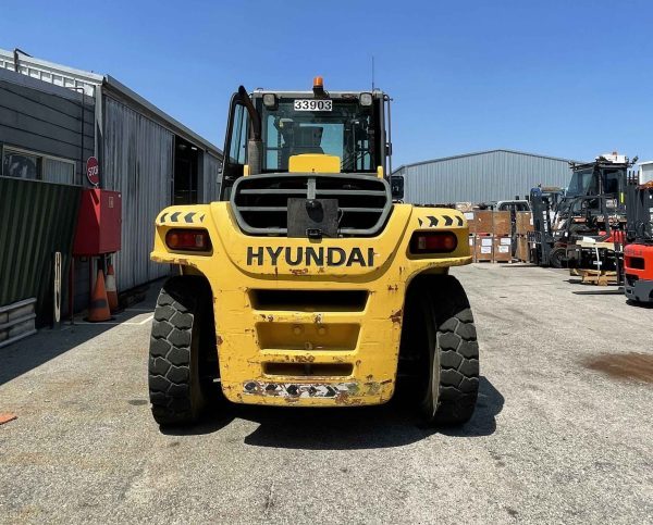 Hyundai 16T Forklift