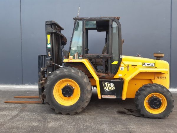 JCB 3000kg 4x4 diesel rough terrain forklift with sideshift and fork positioner