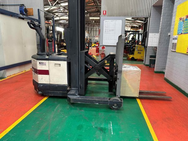 Crown model WR3000 1500kg walk behind battery electric reach stacker - Image 3