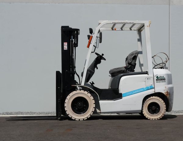 Unicarriers 2500kg Forklift with 4350mm Mast