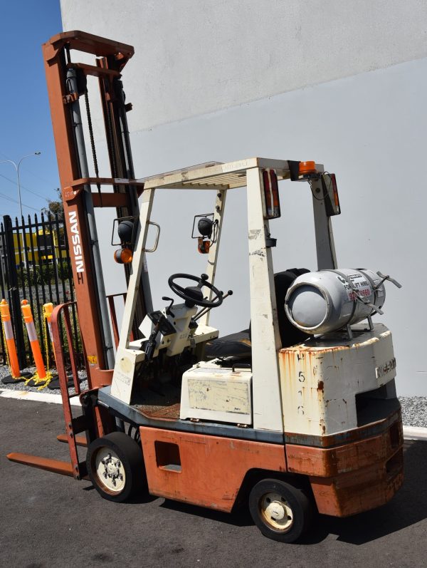 Nissan 1200kg LPG Forklift with 500mm mast - Image 4