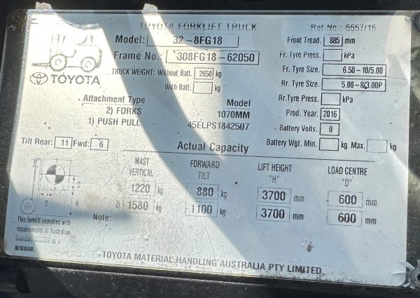 Toyota 1800kg LPG Forklift with 3700mm and Slipsheet attachment - Image 6