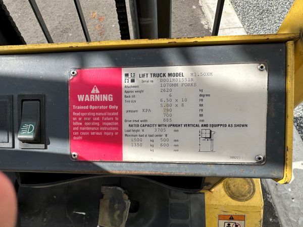 Hyster 1.5T LPG Forklift with 3700mm Mast - Image 5