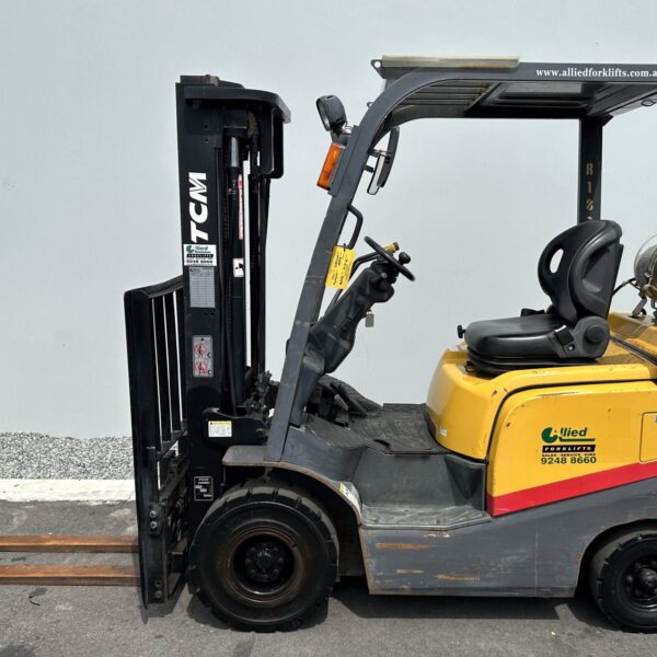 TCM 1800kg LPG with 4750mm mast