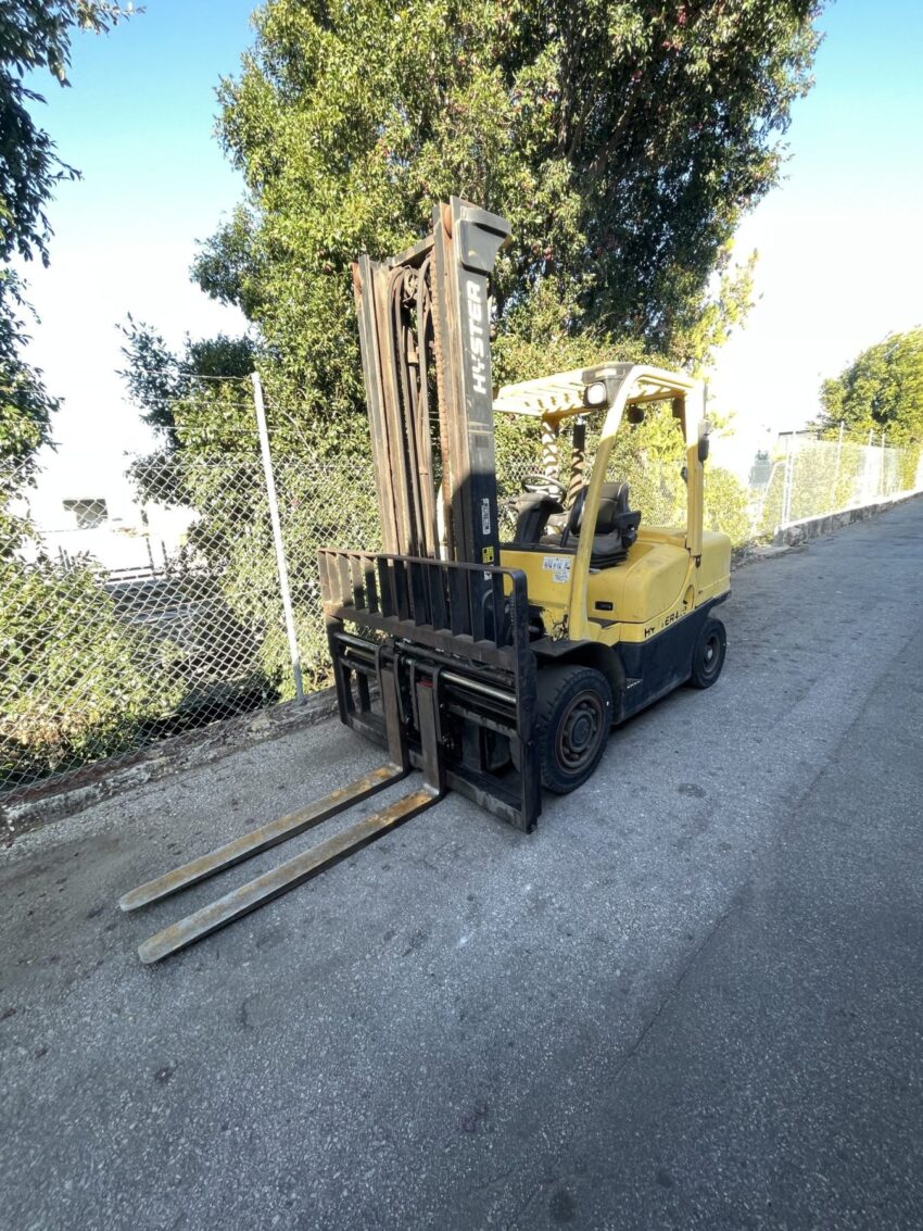 Hyster 4000kg diesel forklift with 4250mm 2 stage mast, sideshift & fork positioner - Image 2