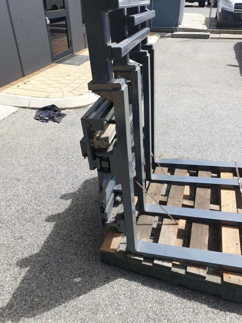 Cascade twin pallet handler - Image 9