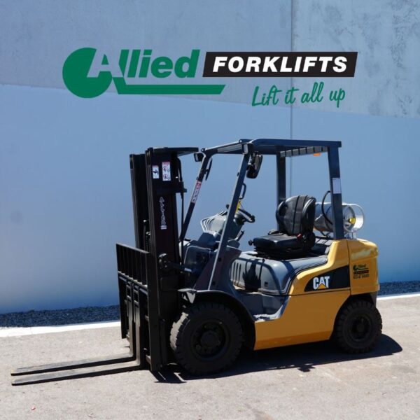 CAT 2500Kg Forklift with 3 Stage Mast