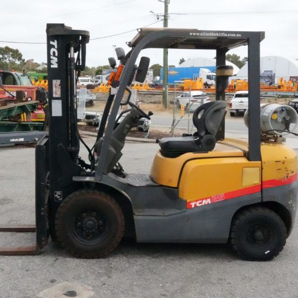 Used TCM 2.5T Forklift