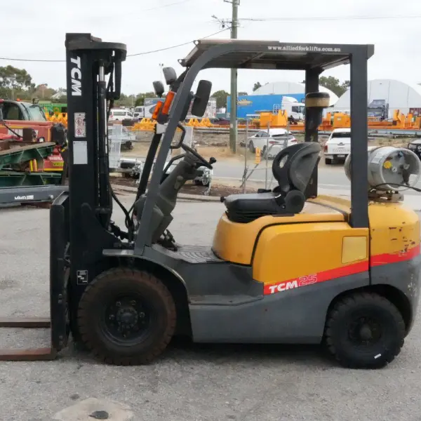 Used TCM 2.5T Forklift