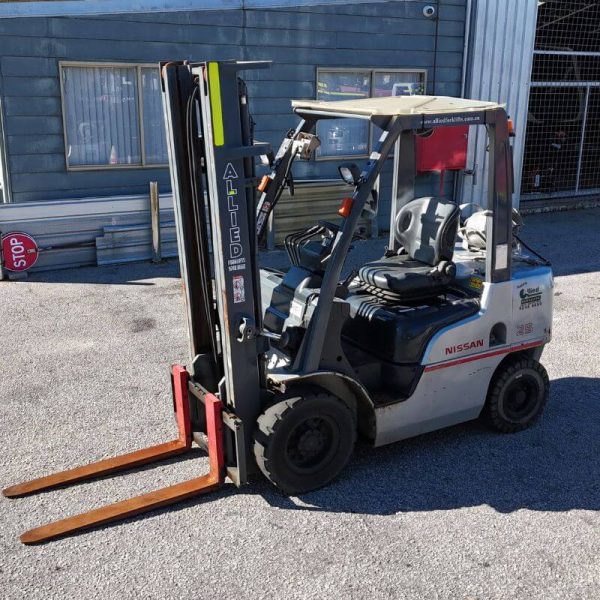Nissan 2.5 ton second hand